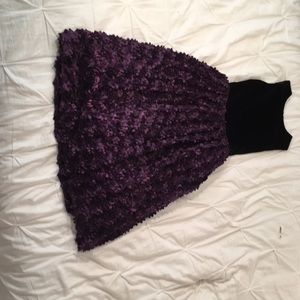 Never worn cute formal dress for girls.